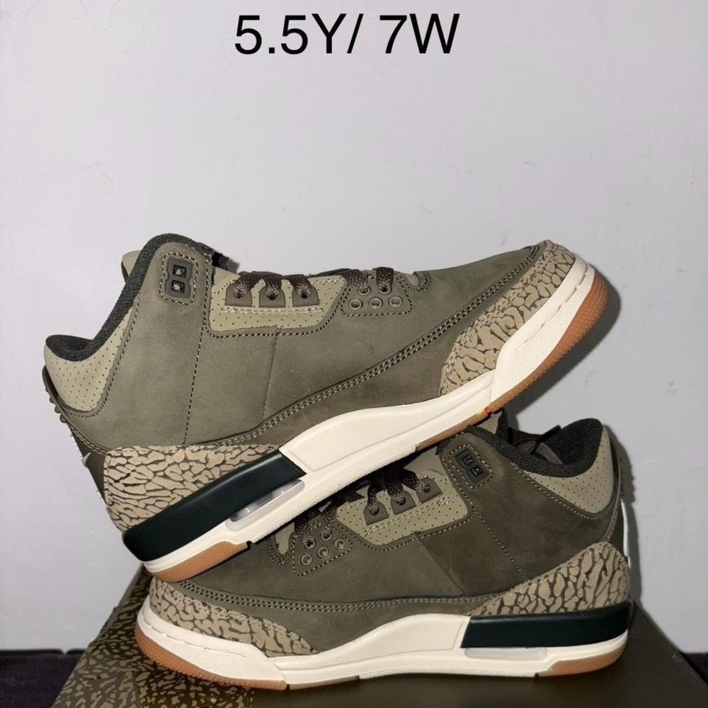 Air Jordan 3 Retro GS "Medium Olive / Sequoia" – Size 5.5Y/7W
